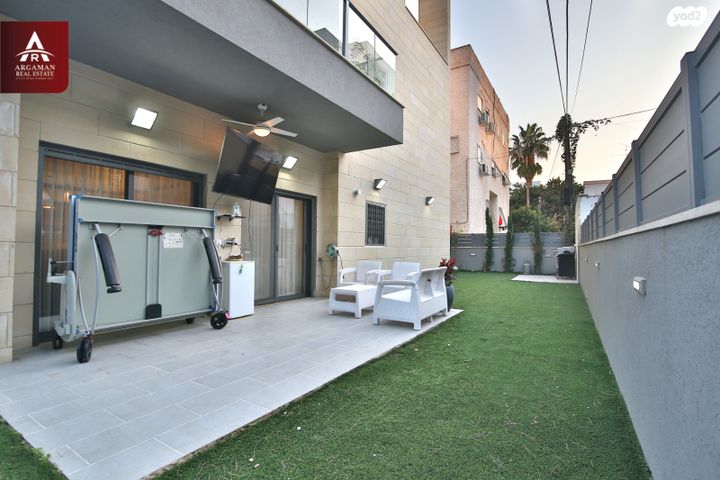 דירת גן, האורנים 17, מרכז העיר, סביניה, הוותיקה, קרית ביאליק