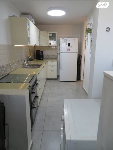 דירה, עזרא ונחמיה 2, עמישב, פתח תקווה