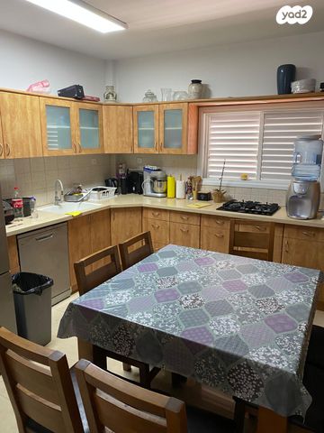 דירה, הפועל 12, לב העיר, בת ים