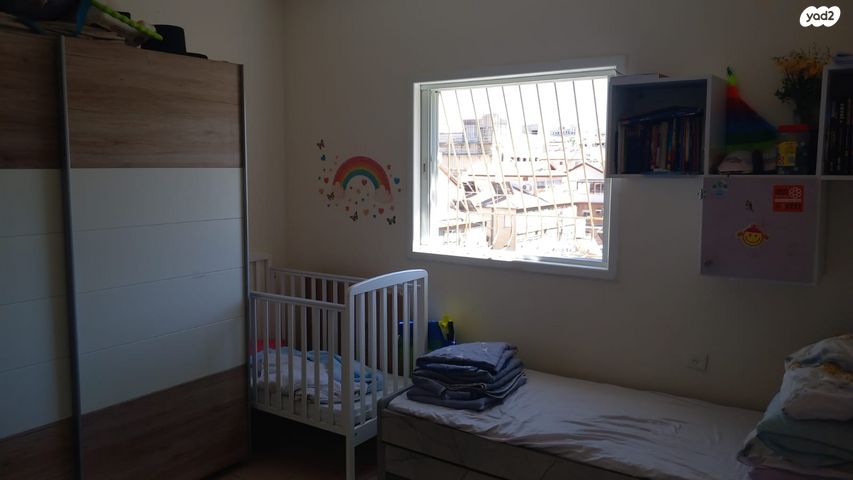 דירה, הרב הלפרין 1, הפועל המזרחי ד', שיכון ד', בני ברק