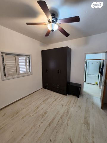 דירה, קידוש השם 20, רמב"ם, ראשון לציון