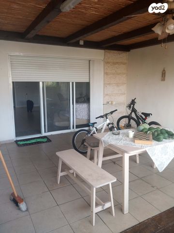 דירת גן, שדרות בגין 73, נוף הדר, כפר יונה