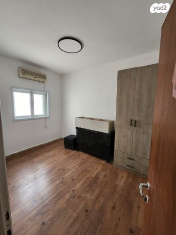 דירה, קידוש השם 20, רמב"ם, ראשון לציון