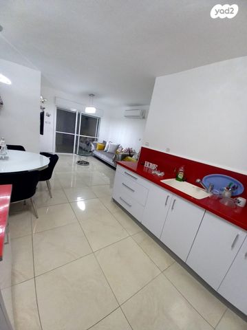 דירת גן, השרון 12, קרית רבין, מגדל העמק