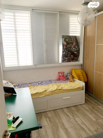 דירה, ביאליק 7, לב העיר, בת ים