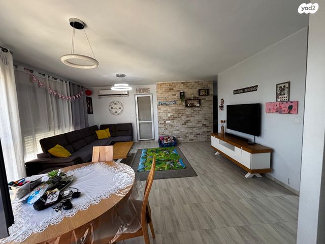 דירה, חטיבת עציוני 143, רמת רבין מערב, כרמיאל