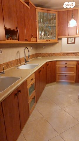 נחלת שלמה 13