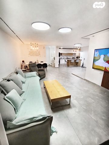 דירה, שדרות דוד המלך 10, חסכון ג, לוד