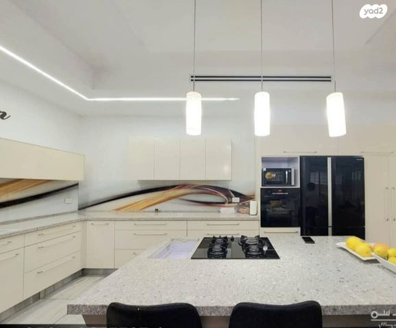 דירת גן, תפוז 11, רובע ט"ז, אשדוד