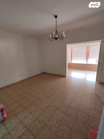 דירה, שבטי ישראל 8, קרית ים ג', קרית ים