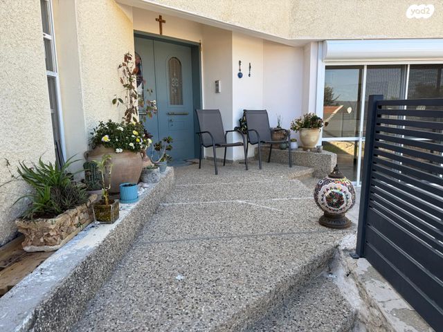 בית פרטי/ קוטג', אלה 22, שאר העיר, כפר ורדים