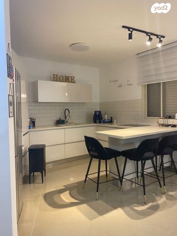 גג/ פנטהאוז, הלוח העברי 7, נווה הדרים, אשקלון