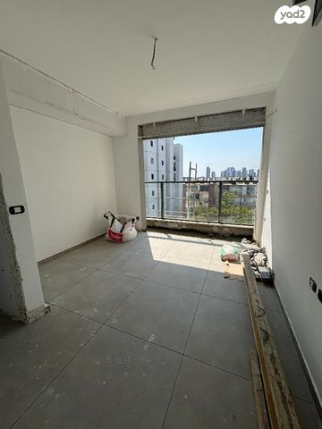 דירה, השר רבינוביץ 3, הנביאים, בת ים