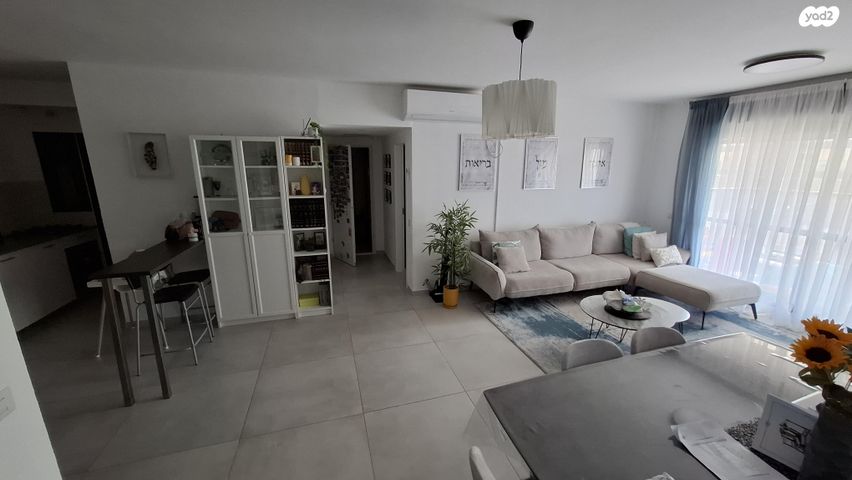 דירה, רועי קליין 23, נווה שמיר רמת בית שמש ה-1, בית שמש