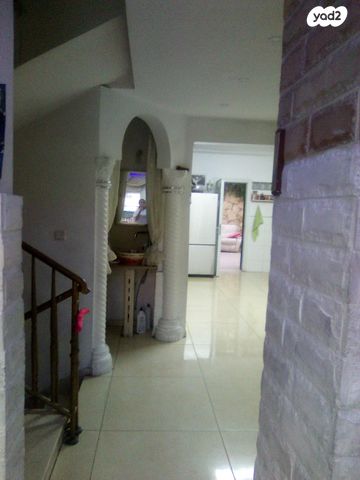 בית פרטי/ קוטג', המגיד ממעזריטש 92, הגפן, ביתר עילית