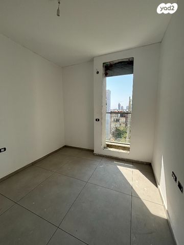 דירה, השר רבינוביץ 3, הנביאים, בת ים