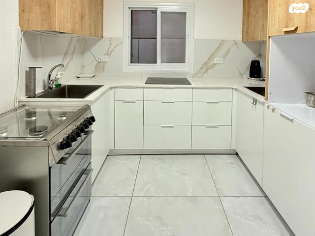 דירת גן, פחד יצחק 25, הגפן, ביתר עילית