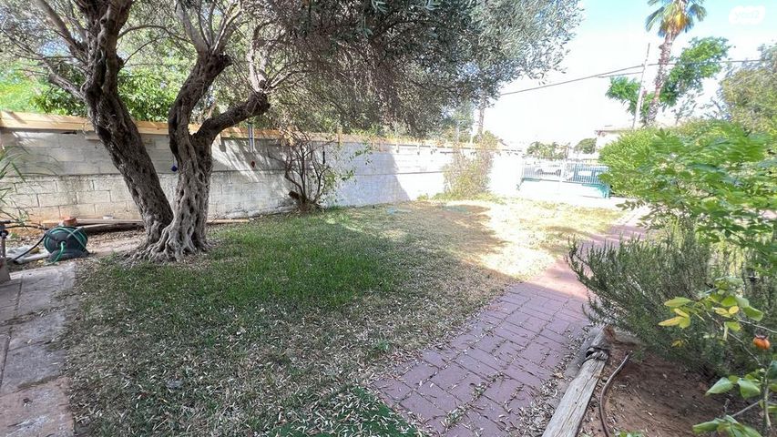 דו משפחתי, קרן היסוד 39, הרצל, באר יעקב