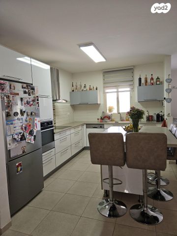 דירה, שדרות בגין 85, נוף הדר, כפר יונה