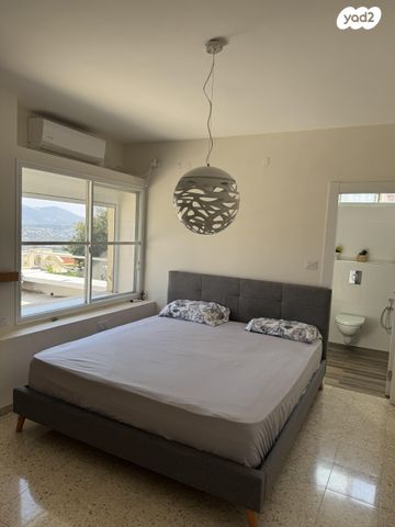 בית פרטי/ קוטג', אלה 22, שאר העיר, כפר ורדים