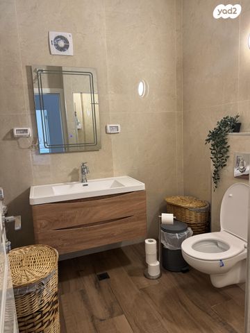 בית פרטי/ קוטג', אלה 22, שאר העיר, כפר ורדים