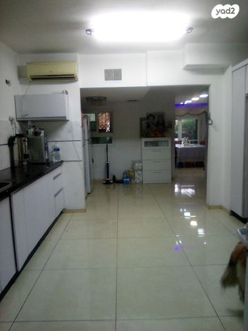 בית פרטי/ קוטג', המגיד ממעזריטש 92, הגפן, ביתר עילית