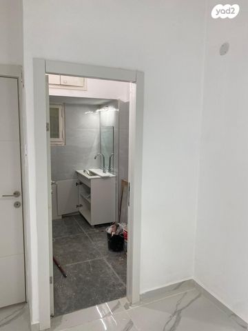 דירה, שפרינצק 26, מרכז, קרית עבודה, חולון