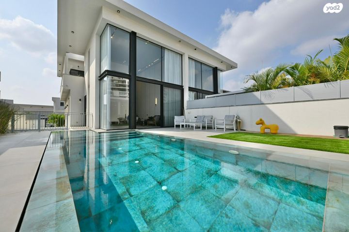 דו משפחתי, אדום 12, לב המושבה, נס ציונה