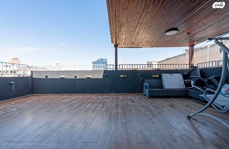 גג/ פנטהאוז, אלופי צה"ל 33, קרית שרת מערב, חולון