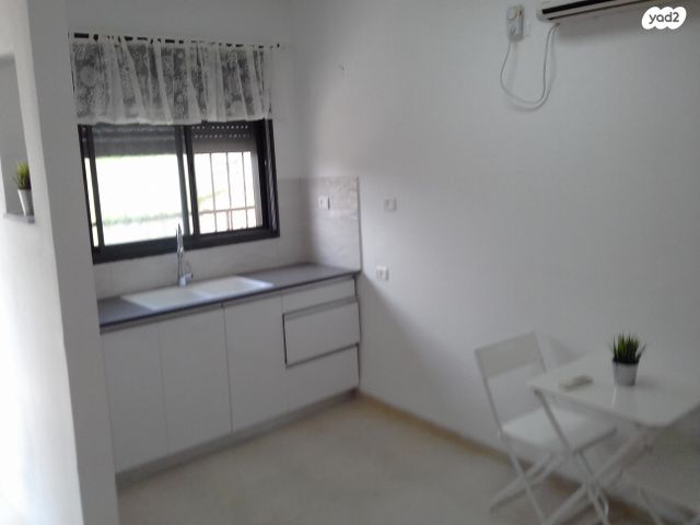 הרב עוזיאל 21