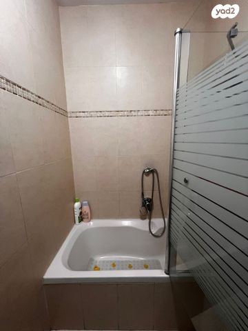 דירה, קהילת וילנה 4, קרית שרת מזרח, חולון