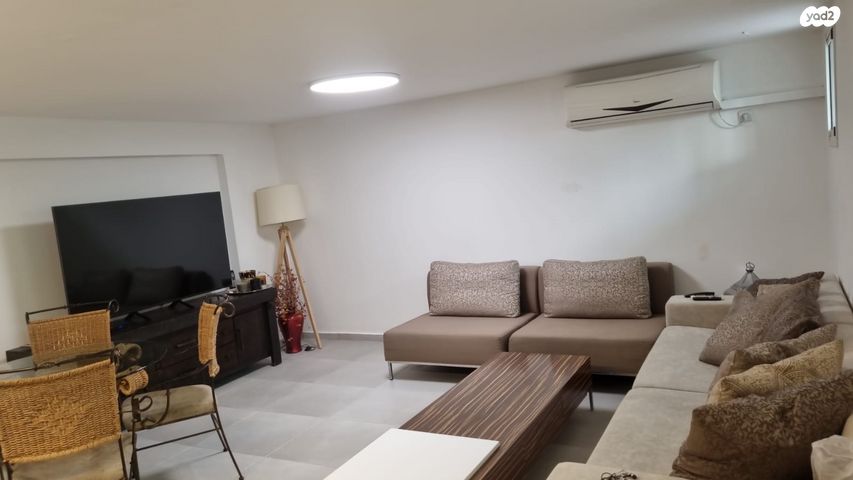 יחידת דיור, למרחב 4, קרית יערים, רמת השרון