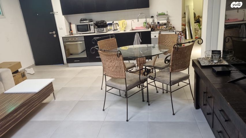 יחידת דיור, למרחב 4, קרית יערים, רמת השרון