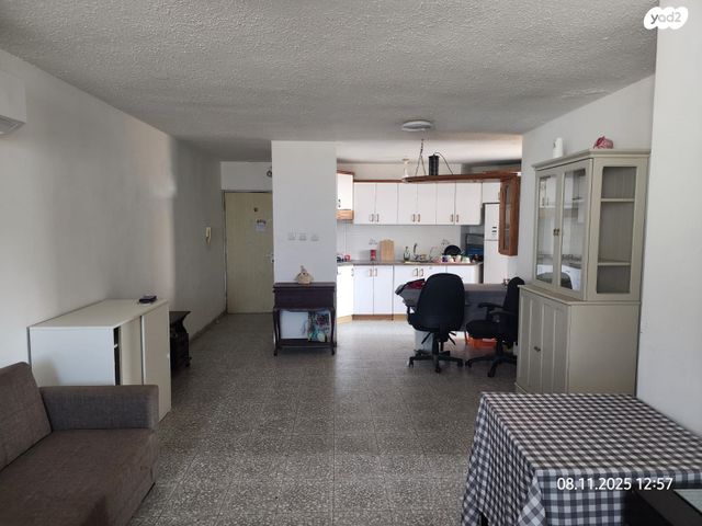 דירה, יאנוש קורצ'אק 11, קרית נורדאו, נתניה