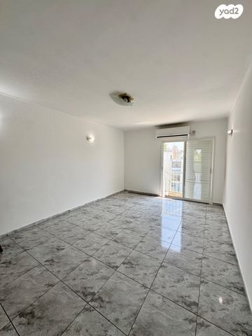 דירה, לוי אשכול 25, גבעת אוסישקין, נהריה