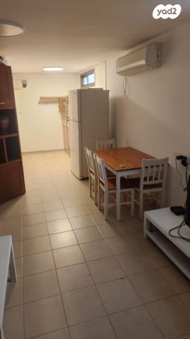 מרתף/ פרטר, מרום גולן 7, נווה דקלים, ראשון לציון