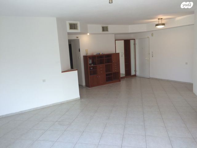 דירה, גיבורי גטו וארשה 6, רמת אשכול, חיפה