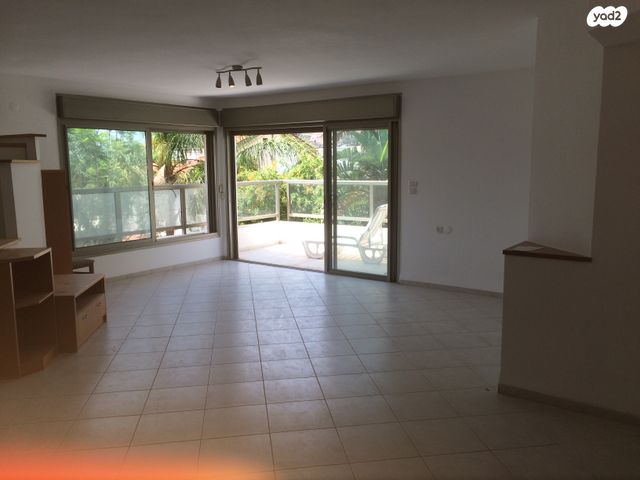 דירה, גיבורי גטו וארשה 6, רמת אשכול, חיפה