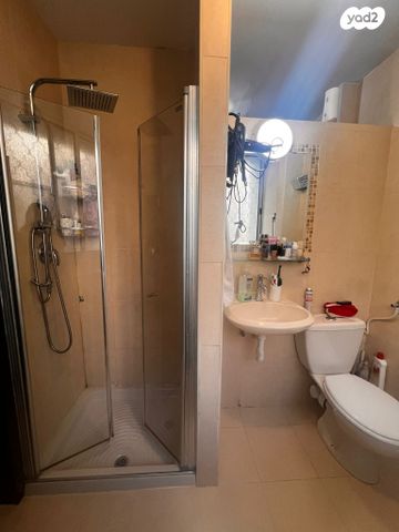 דירה, קהילת וילנה 4, קרית שרת מזרח, חולון