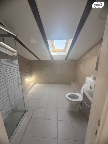 יחידת דיור, נוף הרים 40, הר אדר, הר אדר