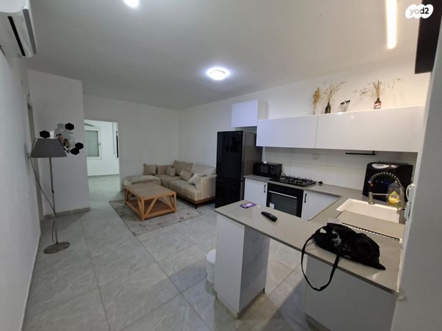 דוד אבישר 22