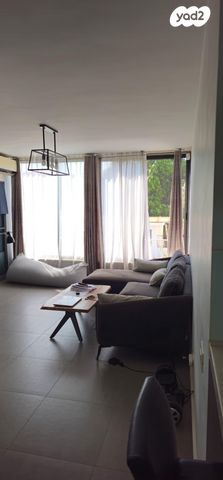 דירה, רוטשילד 34, רמב"ם, ראשון לציון