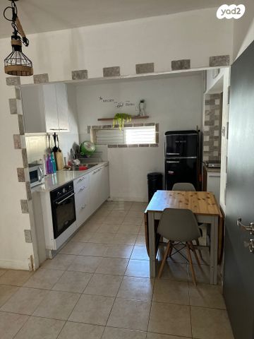 דירה, יוסף שפרינצק 305, שיכון א', קרית שמונה