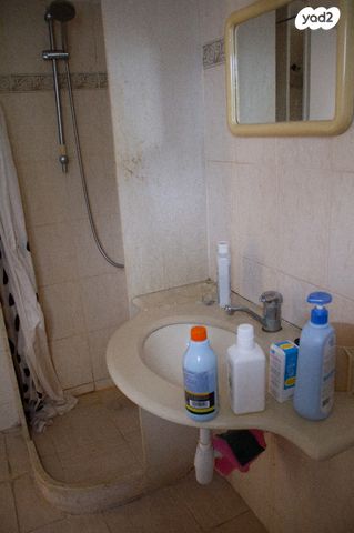 דירה, נחמיה 12, נווה שאנן, חיפה