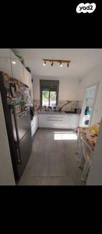 גג/ פנטהאוז, הגאון מוילנה 8, עמנואל, עמנואל