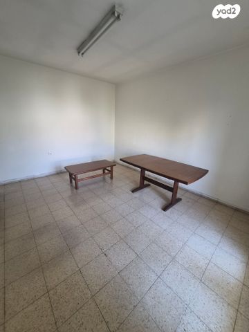 דירה, עוזיה 17, המושבה היוונית, ירושלים