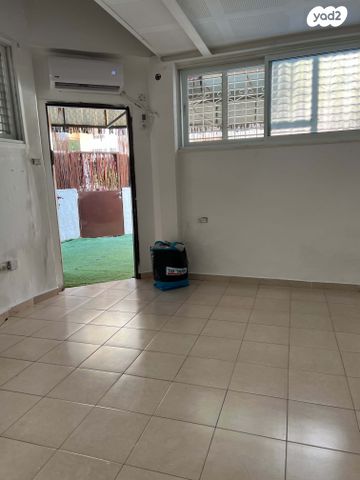 דירת גן, רמב"ם 40, לב המושבה / מרכז העיר, פתח תקווה