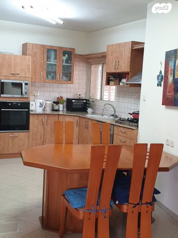 שדרות יוהנה ז'בוטינסקי 4