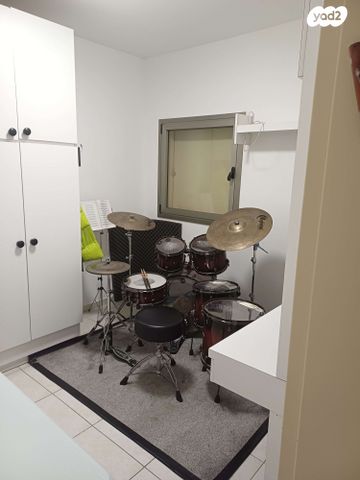 דירה, משה דוד מייזנר 9, כפר גנים ג, פתח תקווה