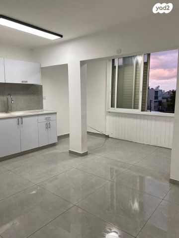 דירה, מנחם בגין 27, תל גיבורים, בני ברק